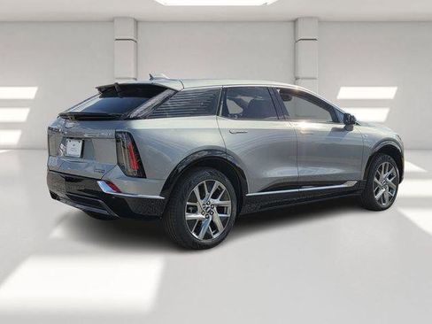 New 2026 Cadillac Optiq Luxury 1 image 9