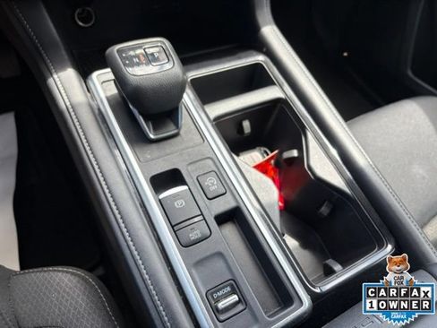 Used 2024 Nissan Pathfinder SV FWD image 19