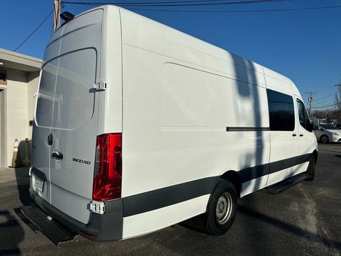 Used 2021 Mercedes-Benz Sprinter 3500 image 3