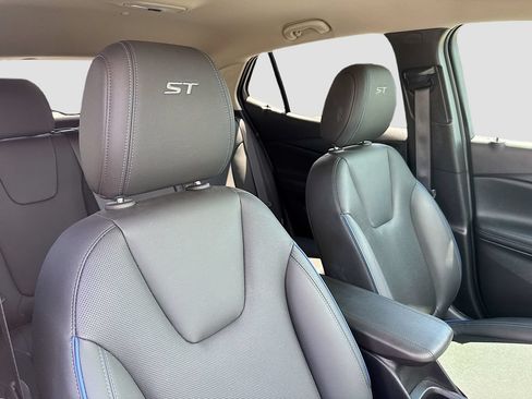 Used 2025 Buick Encore GX Sport Touring w/ Comfort Package FWD image 22