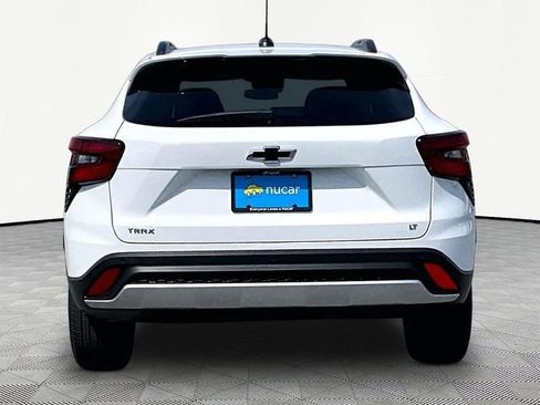 New 2026 Chevrolet Trax LT w/ Driver Confidence Package FWD image 5