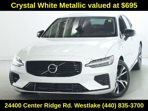 Used 2022 Volvo S60 T8 R-Design Expression AWD/4WD image 3