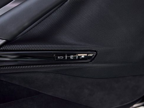 Used 2023 Ferrari SF90 Stradale image 40