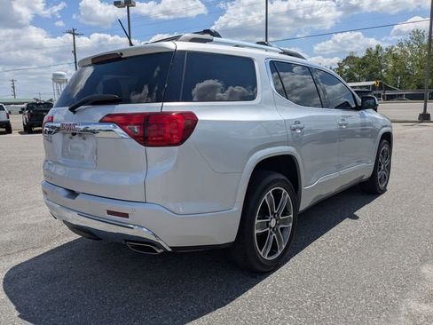 Used 2017 GMC Acadia Denali w/ Technology Package image 4