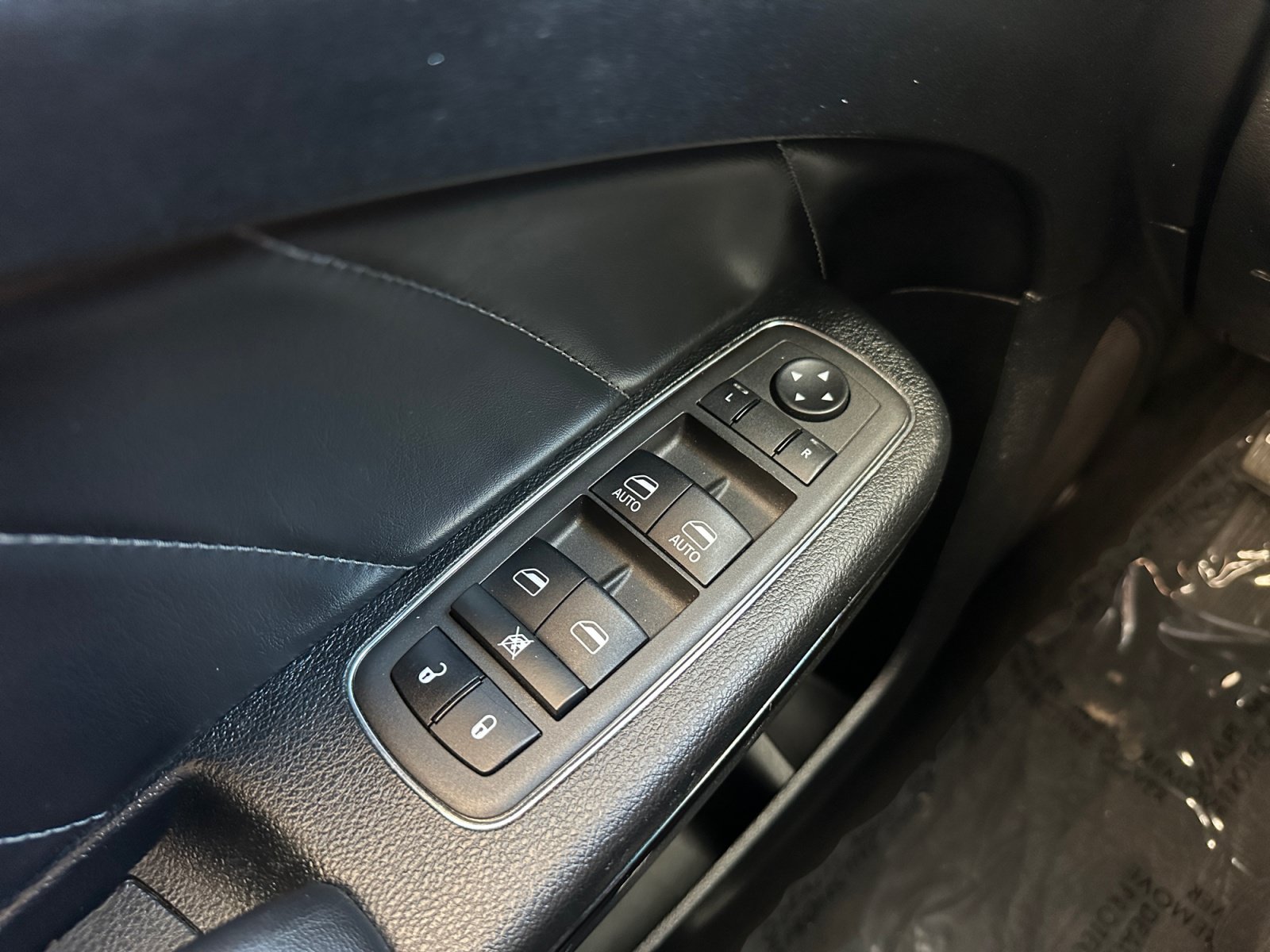 Used 2022 Dodge Charger R/T w/ Plus Group RWD image 16