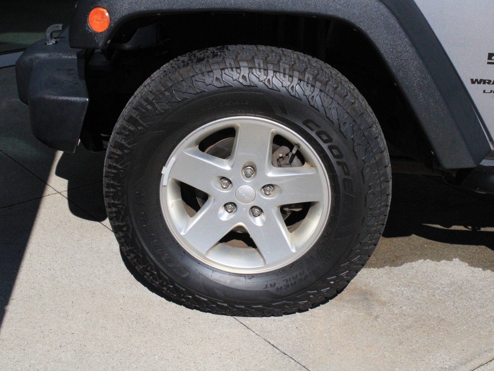 Used 2018 Jeep Wrangler Unlimited Sport S AWD/4WD image 10