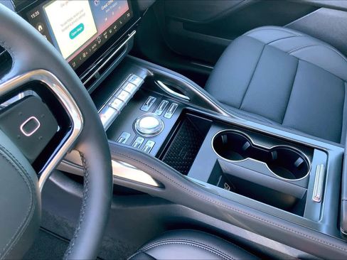 New 2026 Lincoln Nautilus Premier w/ Jet Appearance Package AWD/4WD image 7