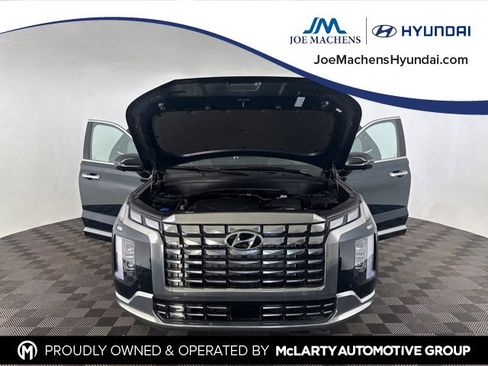 Certified 2025 Hyundai Palisade Calligraphy image 12