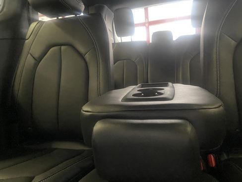 New 2026 Chrysler Pacifica Select image 36