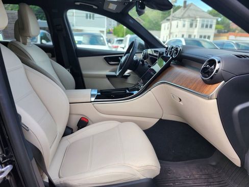 Certified 2025 Mercedes-Benz GLC 300 4MATIC image 11