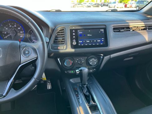 Used 2020 Honda HR-V Sport image 17