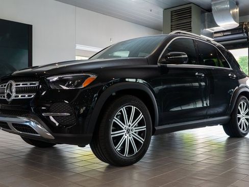 New 2025 Mercedes-Benz GLE 350 4MATIC image 3