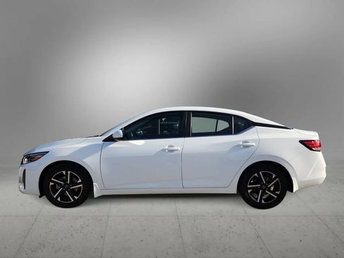 Used 2024 Nissan Sentra SV image 5