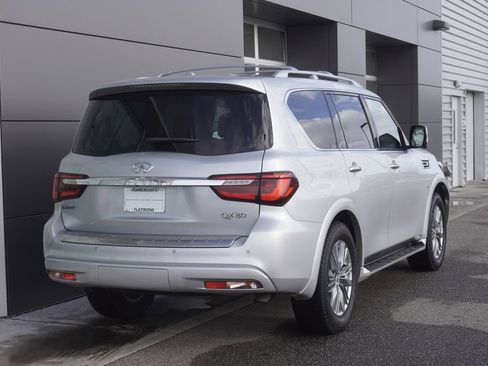 Used 2018 INFINITI QX80 4WD w/ Driver Assistance Package image 2