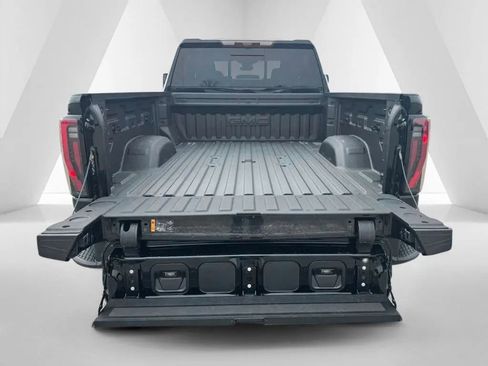 New 2026 GMC Sierra 3500 AT4 w/ Technology Package AWD/4WD image 31