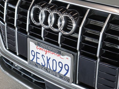 Used 2023 Audi Q3 2.0T Premium w/ Convenience Package image 30