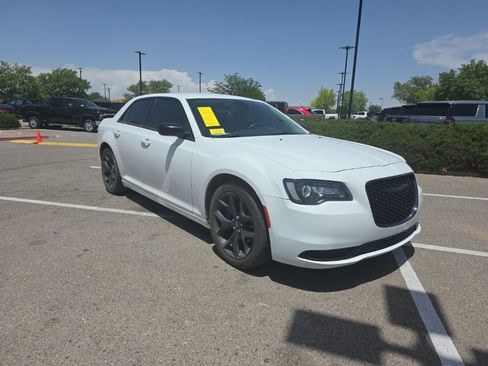 Used 2021 Chrysler 300 Touring w/ Sport Appearance Package RWD image 8