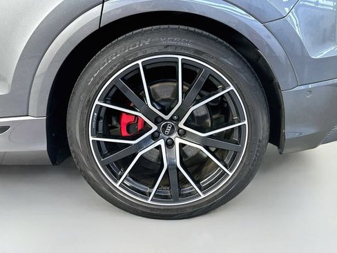 Used 2019 Audi Q8 Prestige w/ Adaptive Chassis Package AWD/4WD image 34