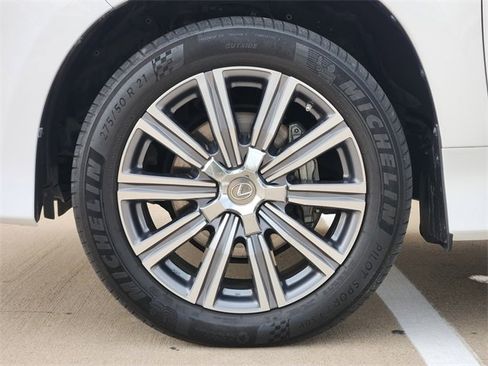 Used 2016 Lexus LX 570 4WD image 8