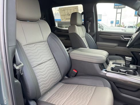 New 2025 Chevrolet Silverado 1500 ZR2 w/ Technology Package image 13