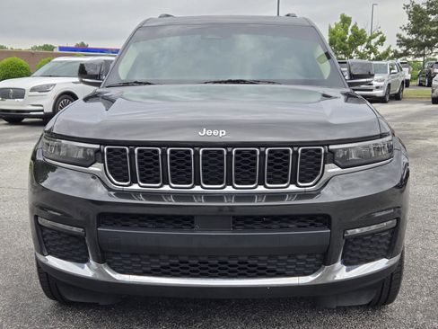 Used 2022 Jeep Grand Cherokee L Limited RWD image 2