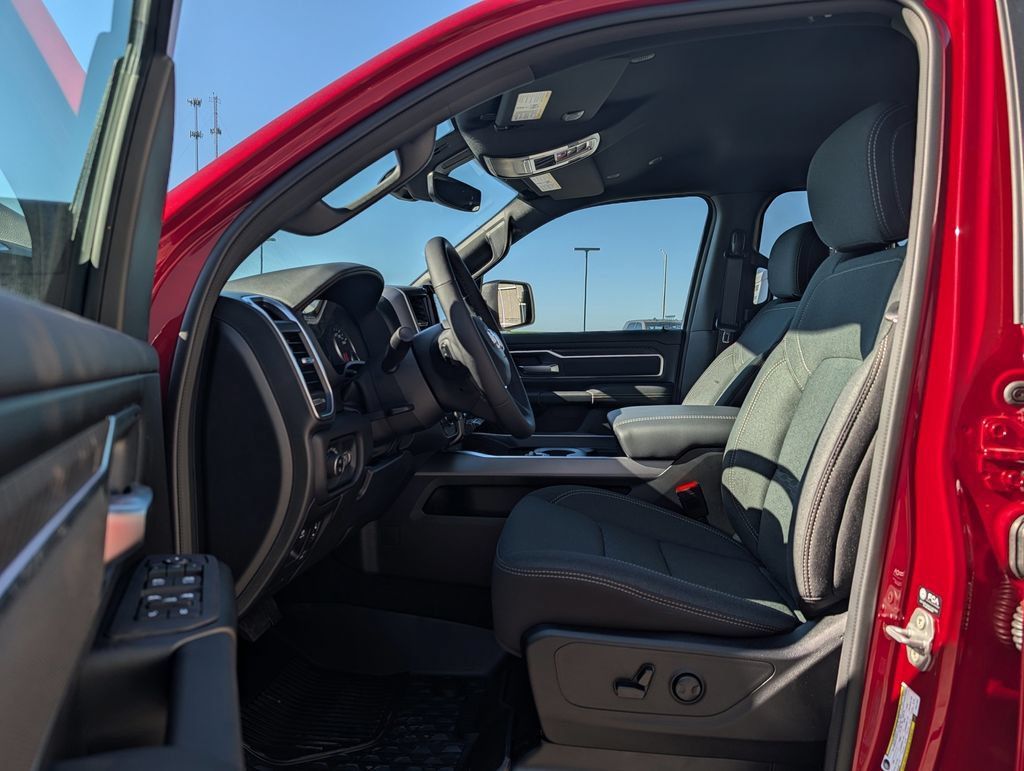 New 2026 RAM 1500 Big Horn AWD/4WD image 5