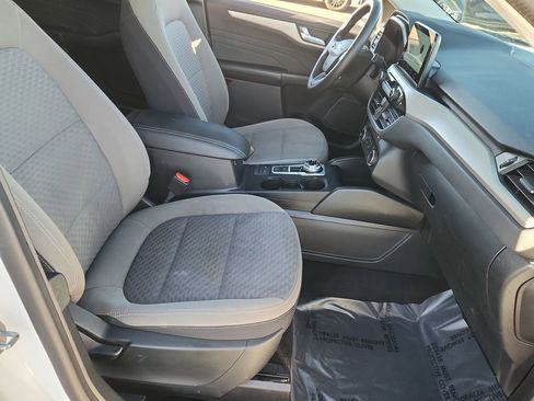 Used 2021 Ford Escape SE image 14