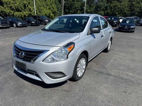 Used 2015 Nissan Versa S Plus FWD image 7