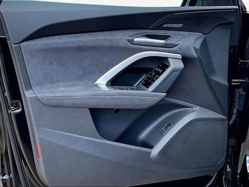 New 2026 Audi SQ5 Premium Plus image 18