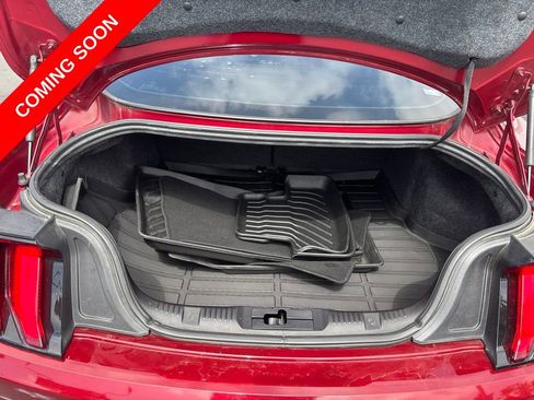 Used 2018 Ford Mustang Coupe w/ Equipment Group 101A RWD image 10