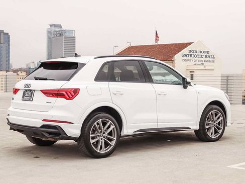 Used 2025 Audi Q3 2.0T Premium w/ Convenience Package AWD/4WD image 4