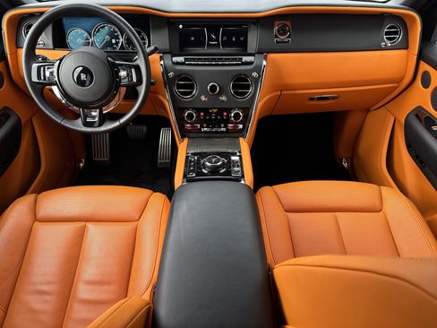 Certified 2024 Rolls-Royce Cullinan image 4