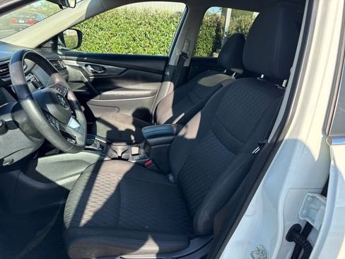 Used 2020 Nissan Rogue S w/ Special Edition Package image 7