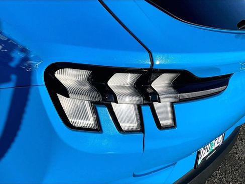 Used 2022 Ford Mustang Mach-E Select image 29