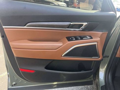 Used 2025 Kia Telluride AWD image 21