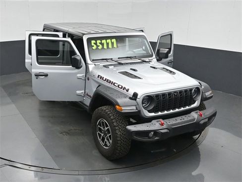 Used 2024 Jeep Wrangler Unlimited Rubicon w/ Technology Group image 50