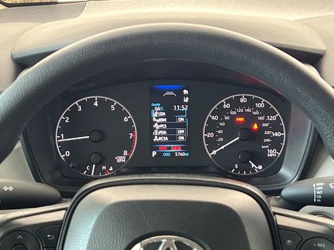 Used 2025 Toyota Corolla LE w/ Convenience Package image 17