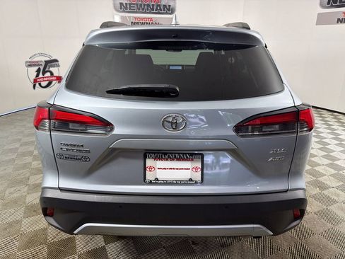 Used 2024 Toyota Corolla Cross XLE AWD/4WD image 4