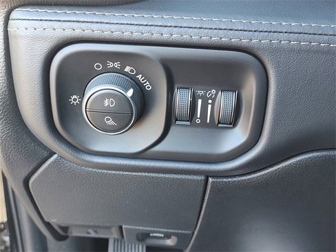 Certified 2022 RAM 2500 Limited image 29