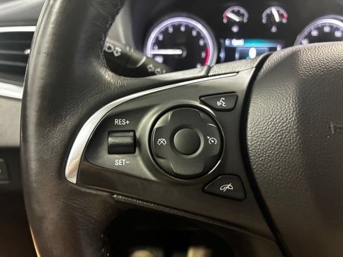 Used 2019 Buick Enclave Essence FWD image 23