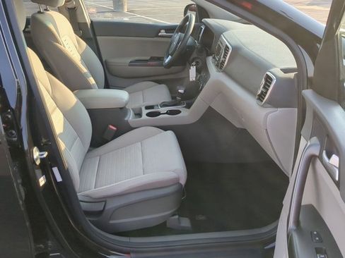 Used 2018 Kia Sportage LX image 25