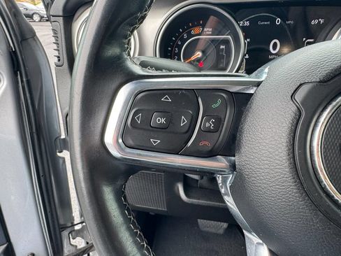 Used 2020 Jeep Wrangler Unlimited Sahara AWD/4WD image 21