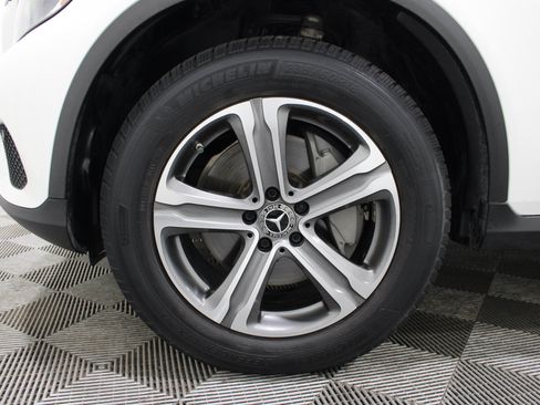 Used 2019 Mercedes-Benz GLC 300 4MATIC image 37
