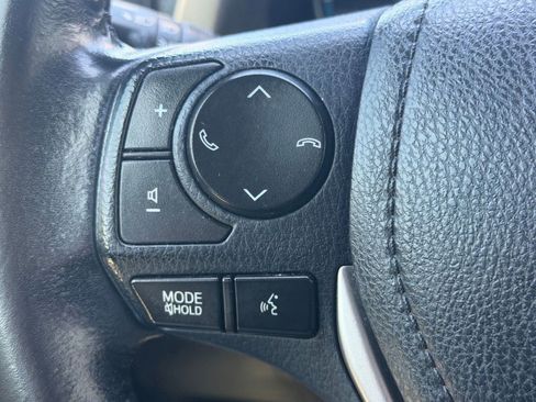 Used 2017 Toyota RAV4 XLE image 18