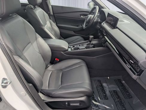 Used 2024 Honda Accord Sport image 9