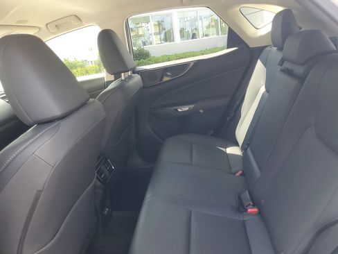 Used 2025 Lexus NX 250 FWD w/ Towing Package (2000 Lbs) image 11