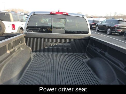 Used 2025 Nissan Frontier SV image 6