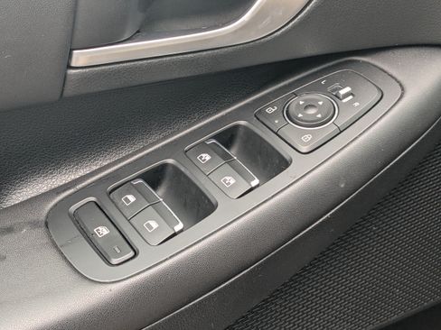 Used 2025 Hyundai Sonata SEL FWD image 10