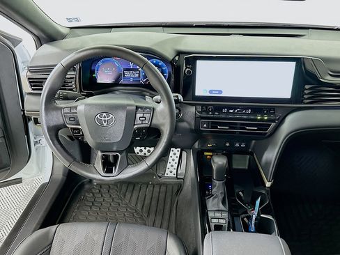 Used 2026 Toyota Camry XSE FWD image 19