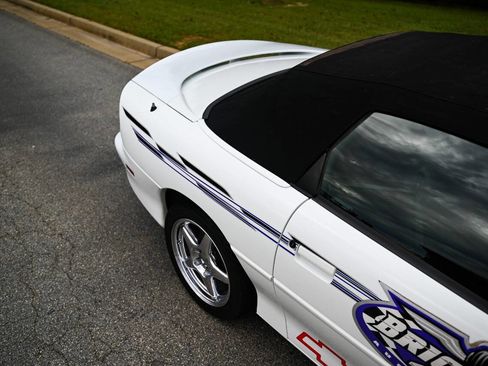 Used 2000 Chevrolet Camaro Z28 w/ SS Performance/Appearance Pkg image 35